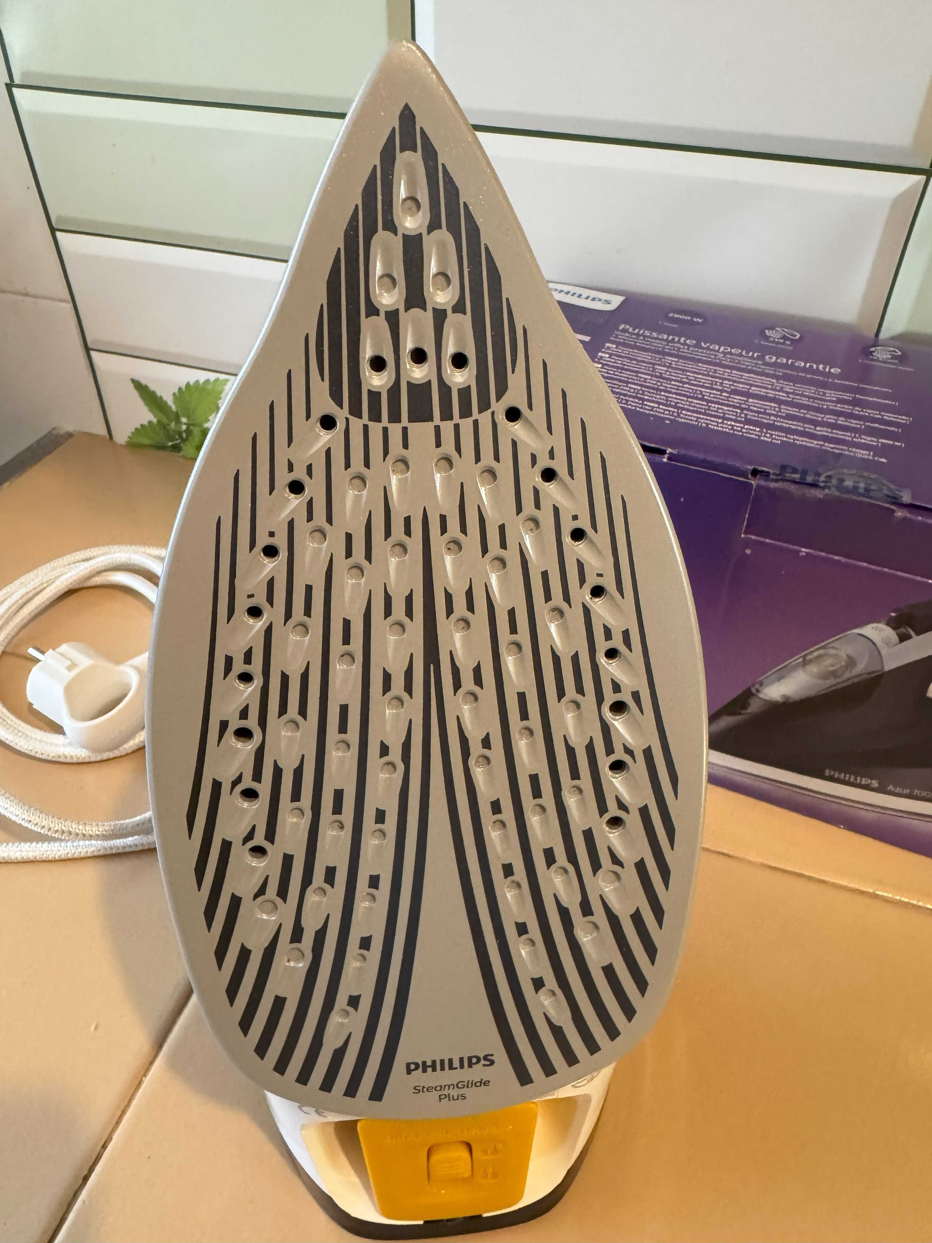 Парна ютия PHILIPS Series 7000 Azur