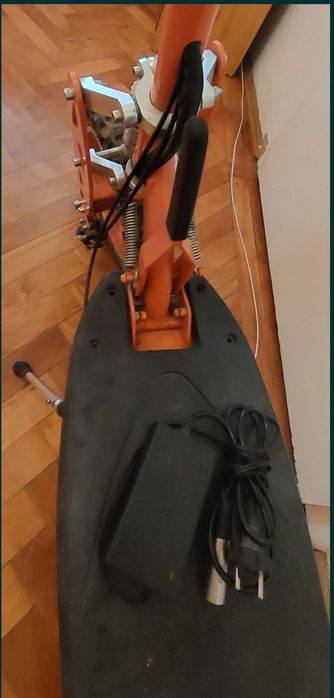 Vând trotinetă electrică