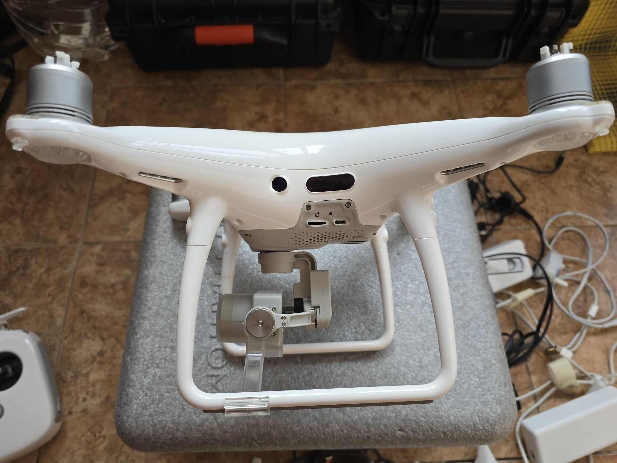 Дрон Phantom 4 pro v.2