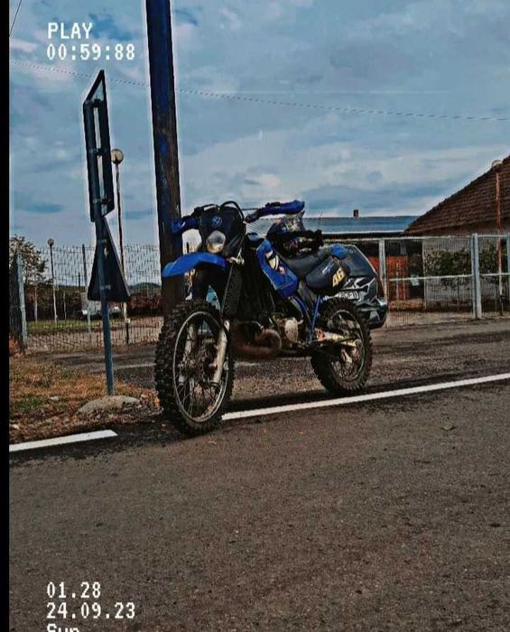 Cross yamaha dt 125