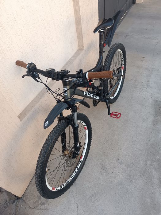 Срочно.Продаю двух падвесный валосипед FOCUS XC 300 sport pro FS.