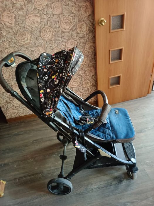 Коляска прогулочная