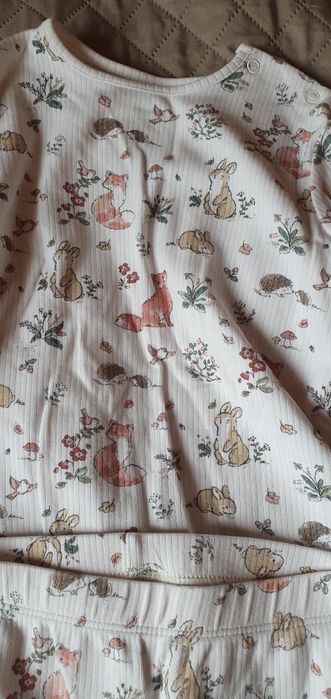 Set 2 Pijamale C&A aproape noi