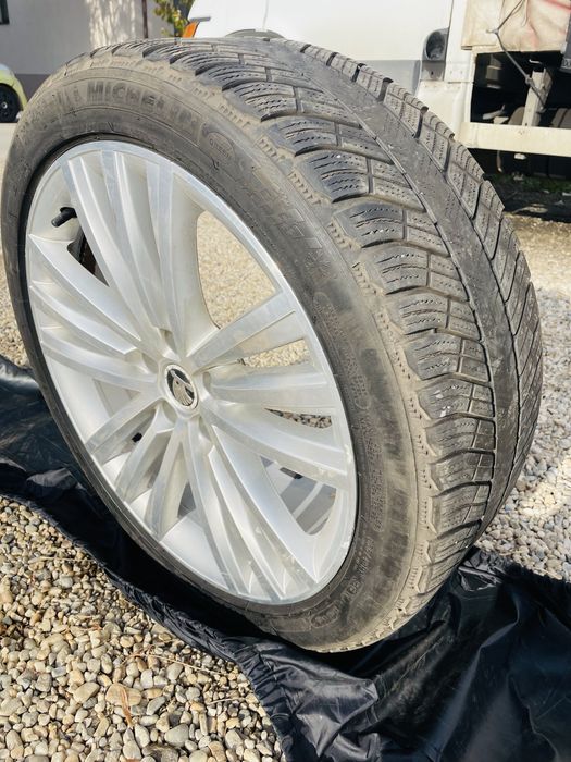 Jante aliaj skoda superb 19' cauciucuri Michelin 225 45 R19