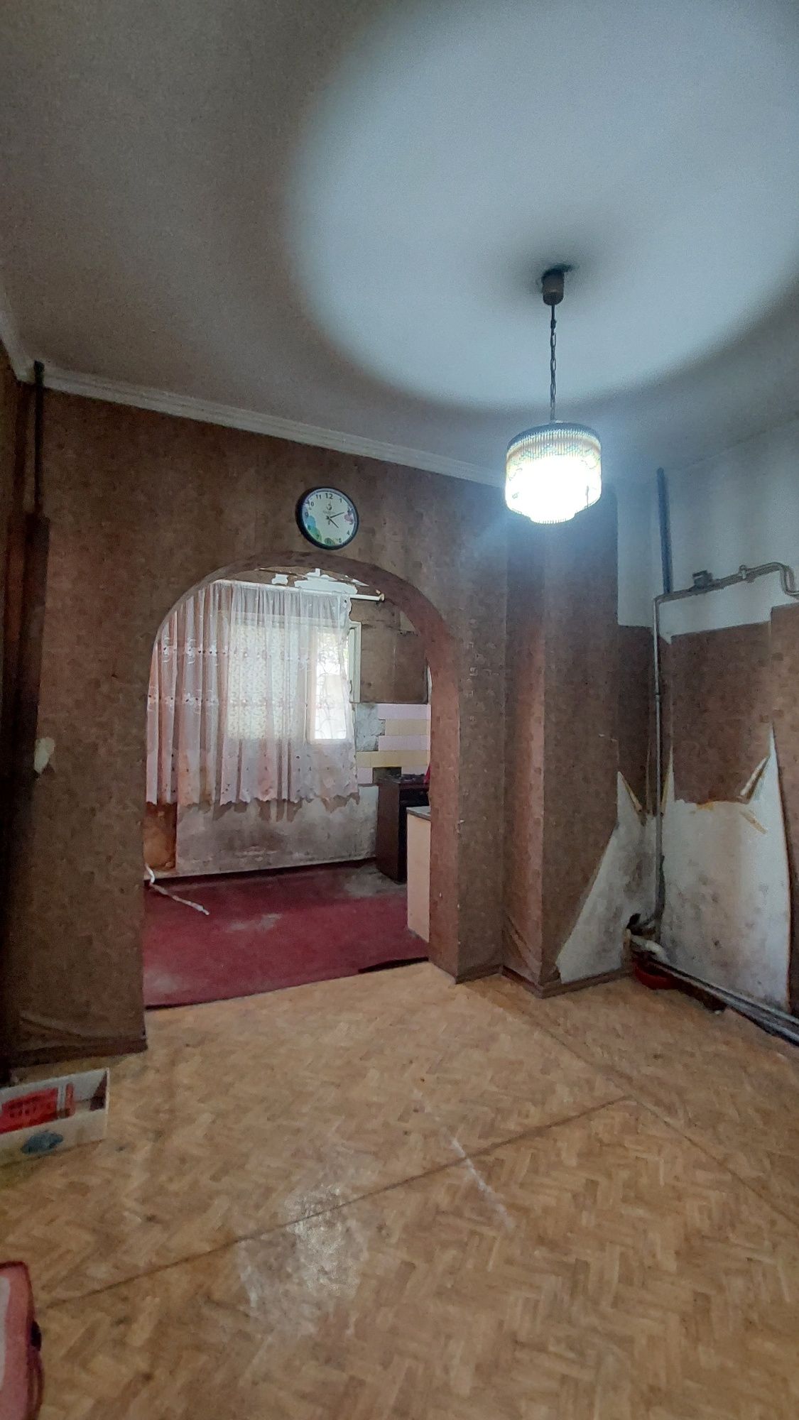 4/1/5. Сергели 4. Квартира 90 м², без ремонта. Метро "Turon" - 1 км