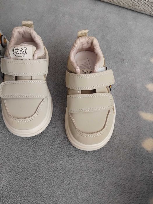 Set adidași marimea 24 cm interior 14