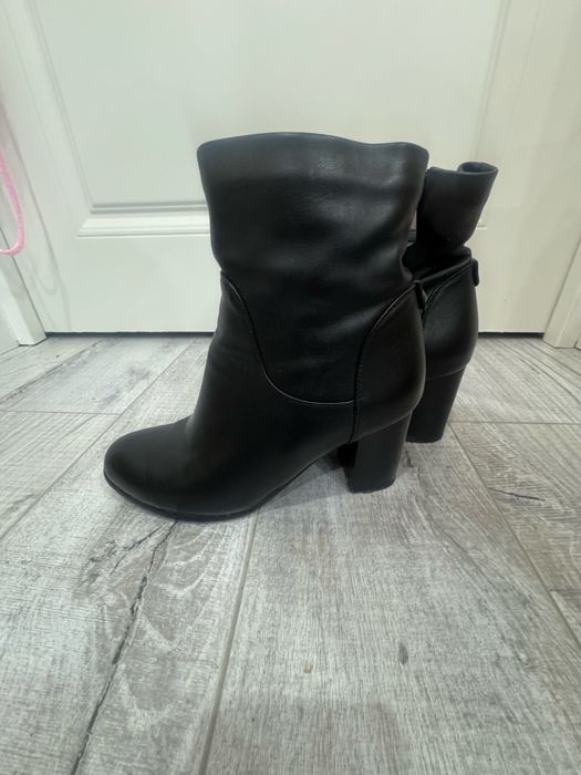 Продам сапоги осень весна