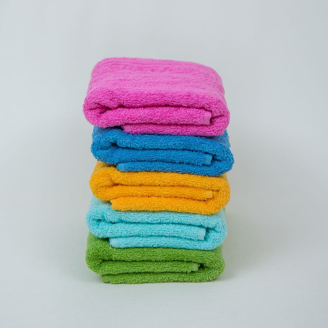 Махровые полотенца отличного качества, различных размеров.