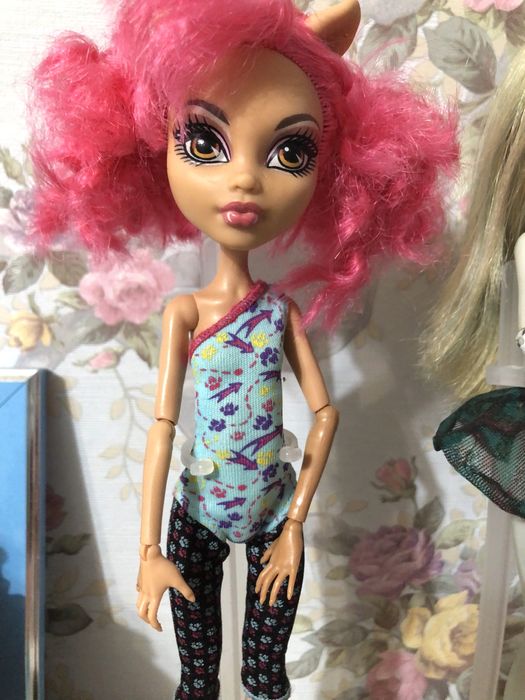 Продаю куклу монстр хай
