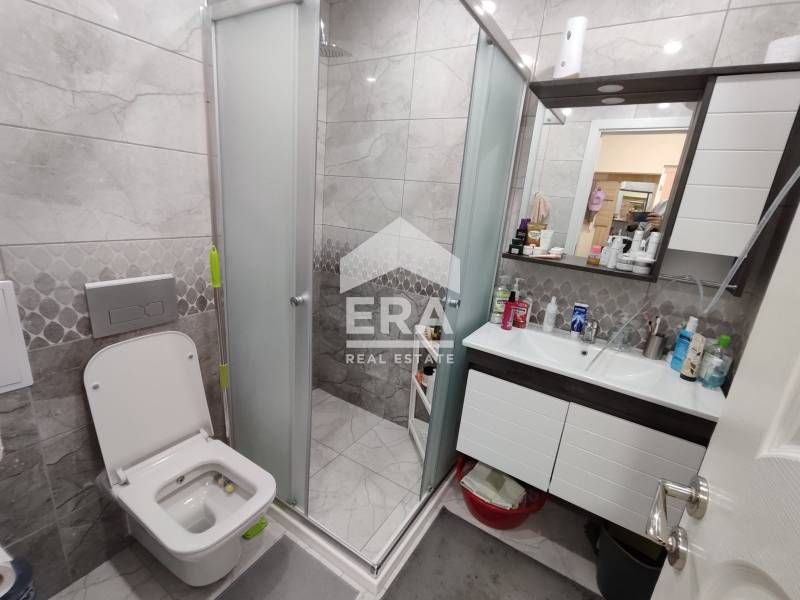 Продава се Двустаен апартамент в Варна, Възраждане 1 - 70 кв.м за 2358 €/кв.м - Снимка #9