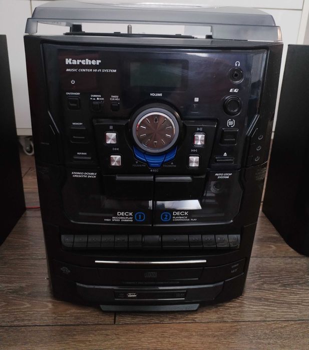 Продавам комбинирана музикална система