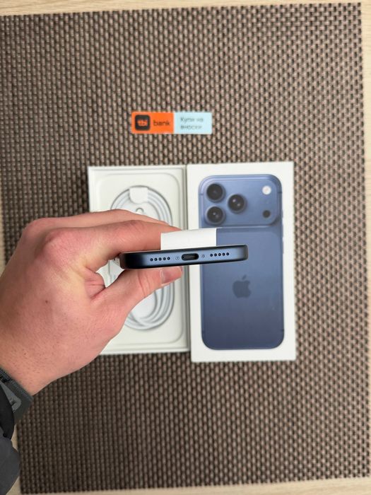 НОВ! iPhone 17 Pro 256gb Deep blue Лизинг от 90лв/м син Гаранция!