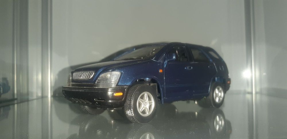 Diecast 1:24/ Метални коли