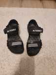 Sandale adidas barbati noi