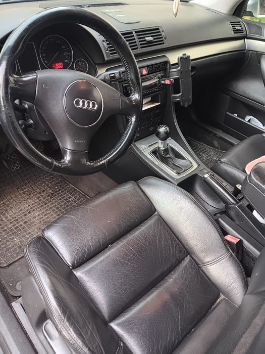 Vând mașină audi A4 anul 2002