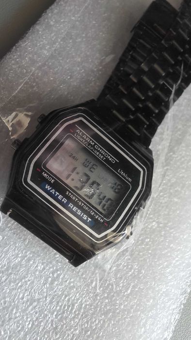 Ceas electronic retro, nou