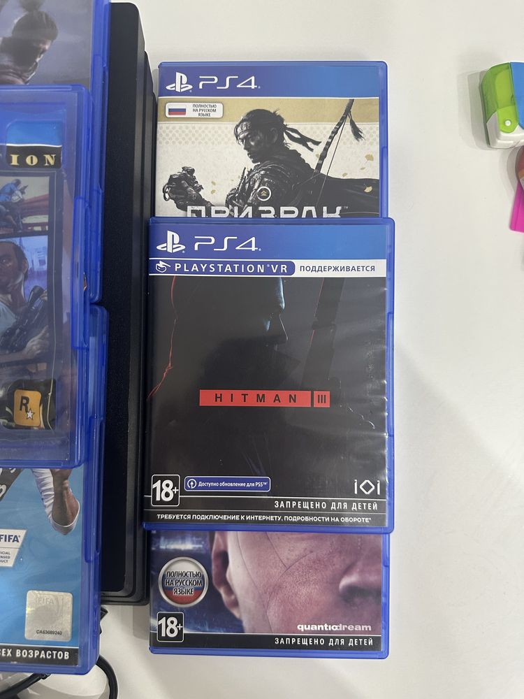 Playstation 4 pro (8 игр) в идеальном состоянии