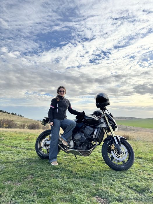 HONDA hornet A2 25 de kw in carte si in talon