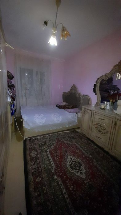 Chirchiq shahar 8 -mikrarayonda 4 xonaliy kvartira srochna sotiladi!