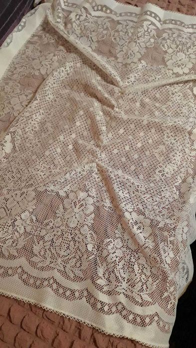 Нежно бяло   Каре