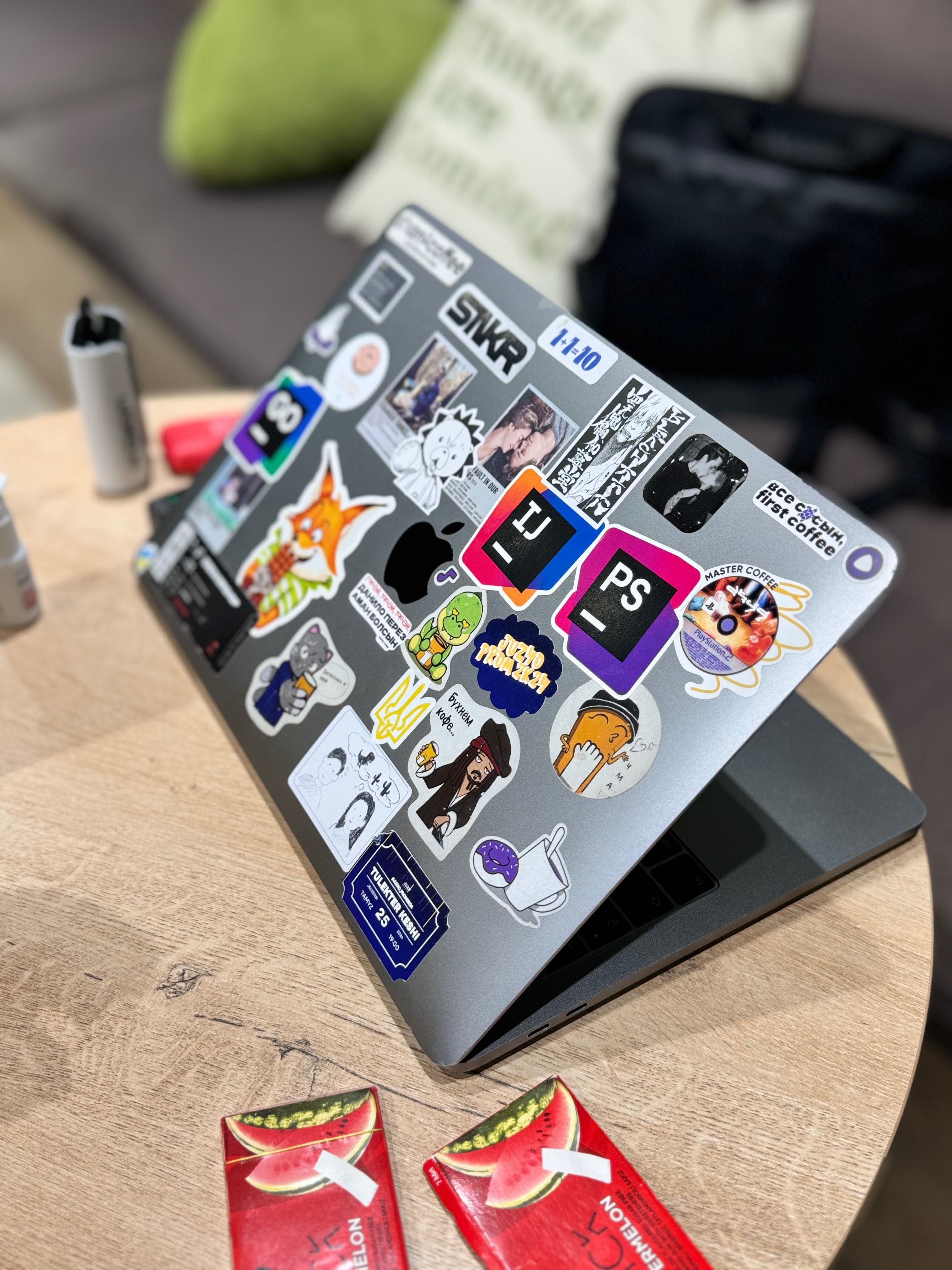 Macbook pro 13,состояние хорошее