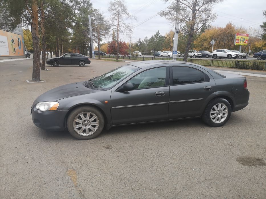 Chrysler sebring 2.7 limited 2005 год.