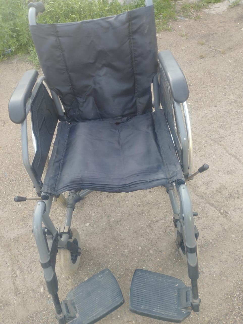 Продам инвалидное кресло