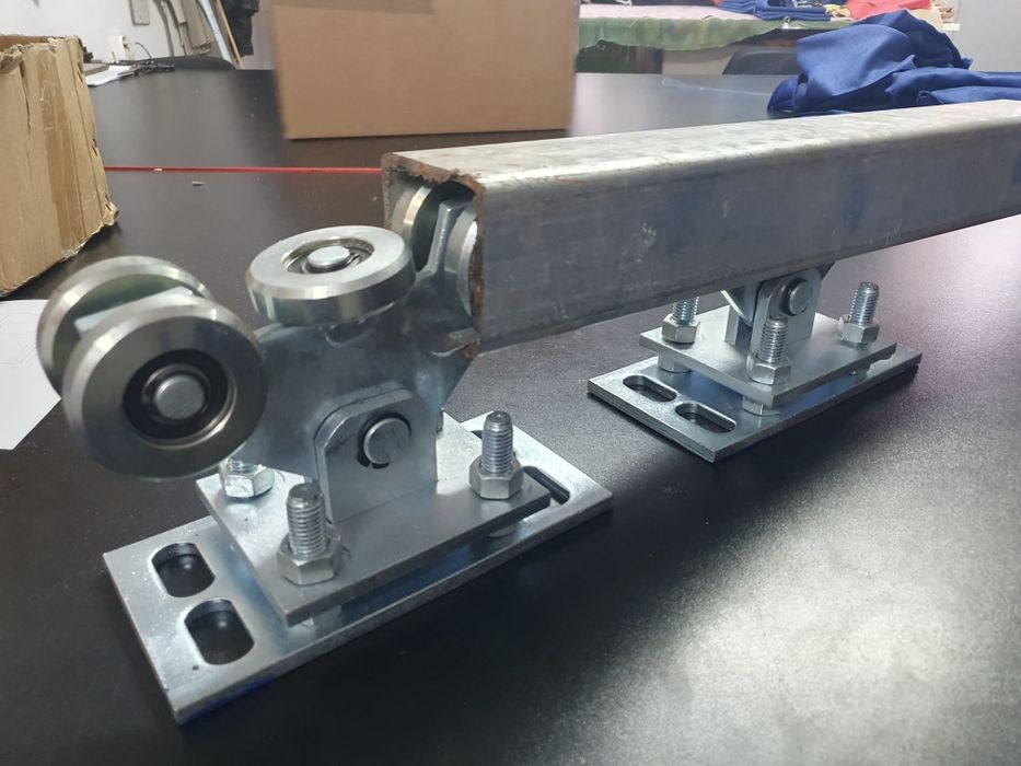 Poarta culisanta  cu deschidere 4m