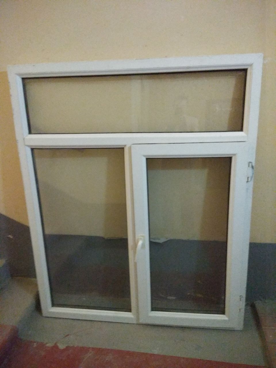 Окно продаётся б/у
