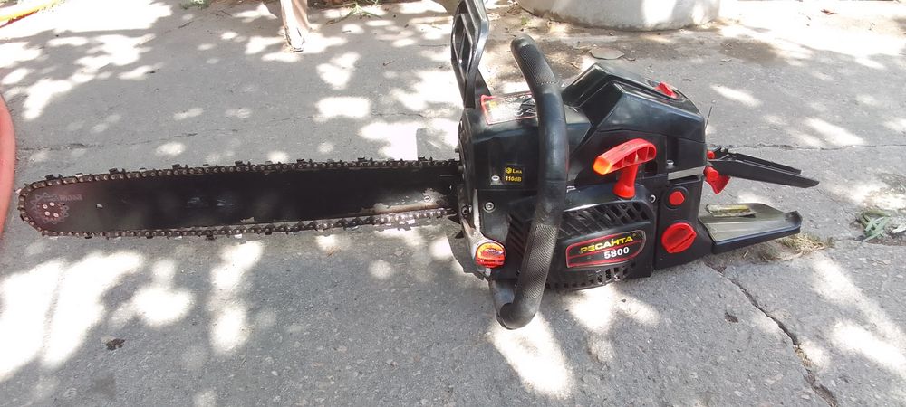 Продам б/у бензопилу