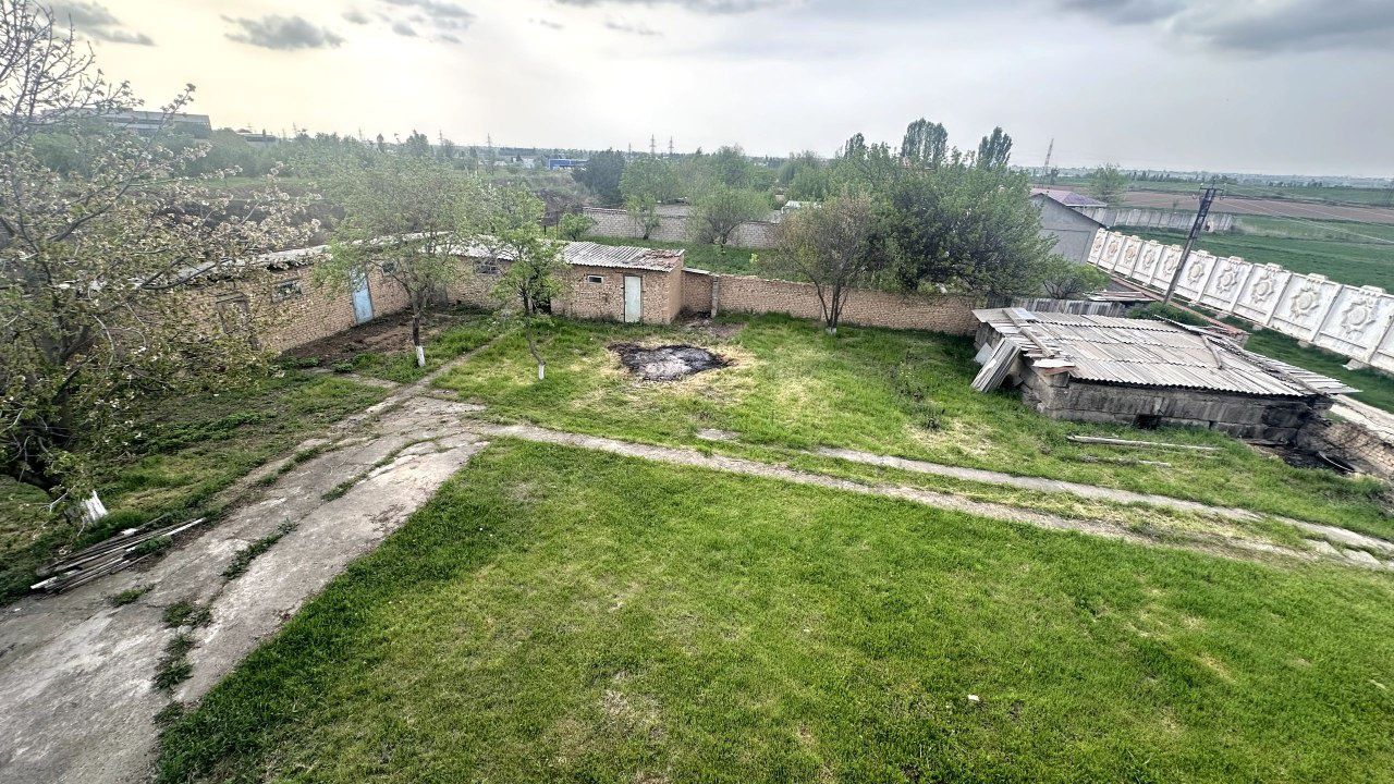 Продается участок кибрай набережная возле реки 1км от поселка улугбек