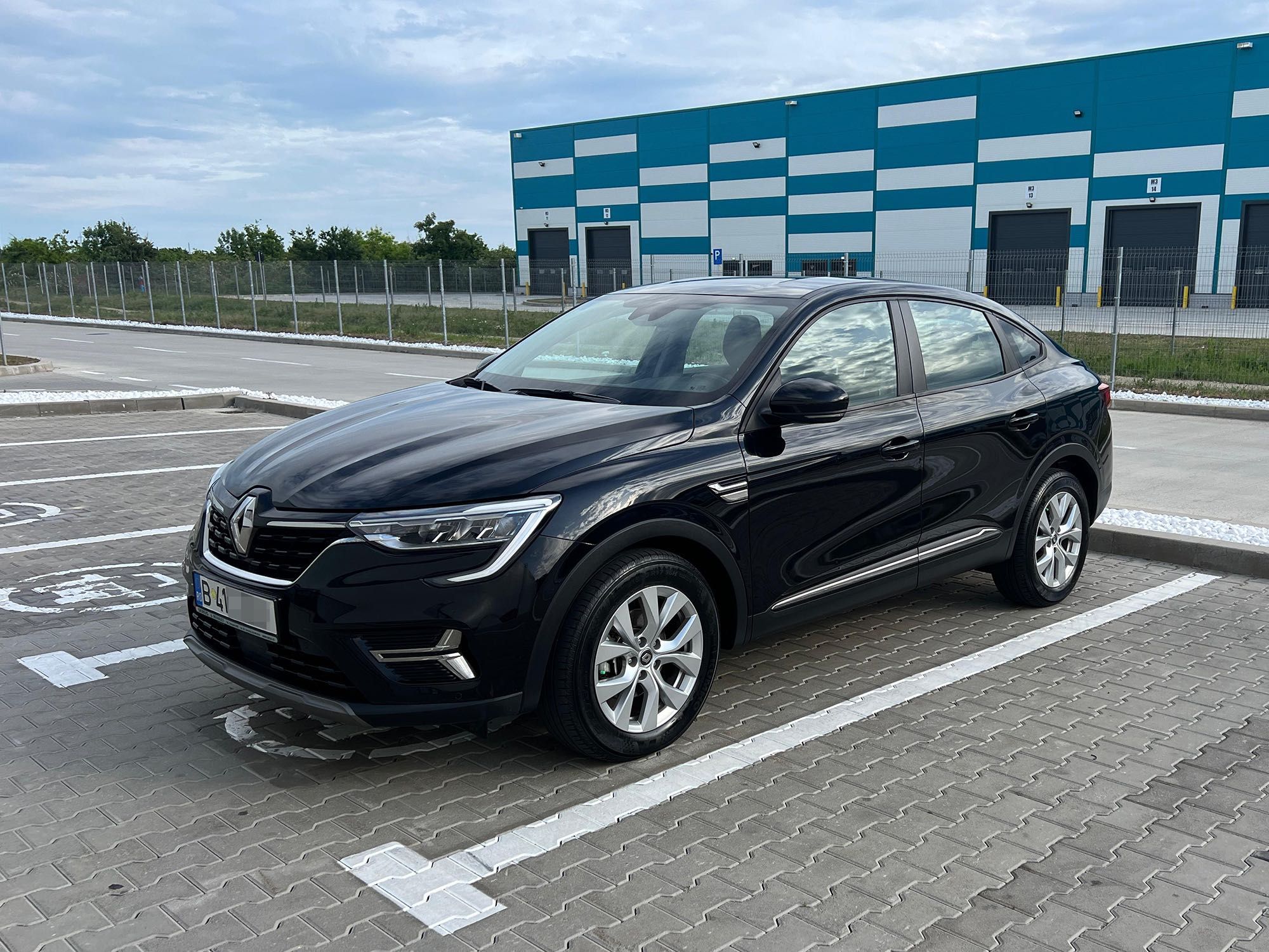 Renault Arkana E-Tech hybrid, auto