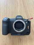 Canon EOS R mirrorless
