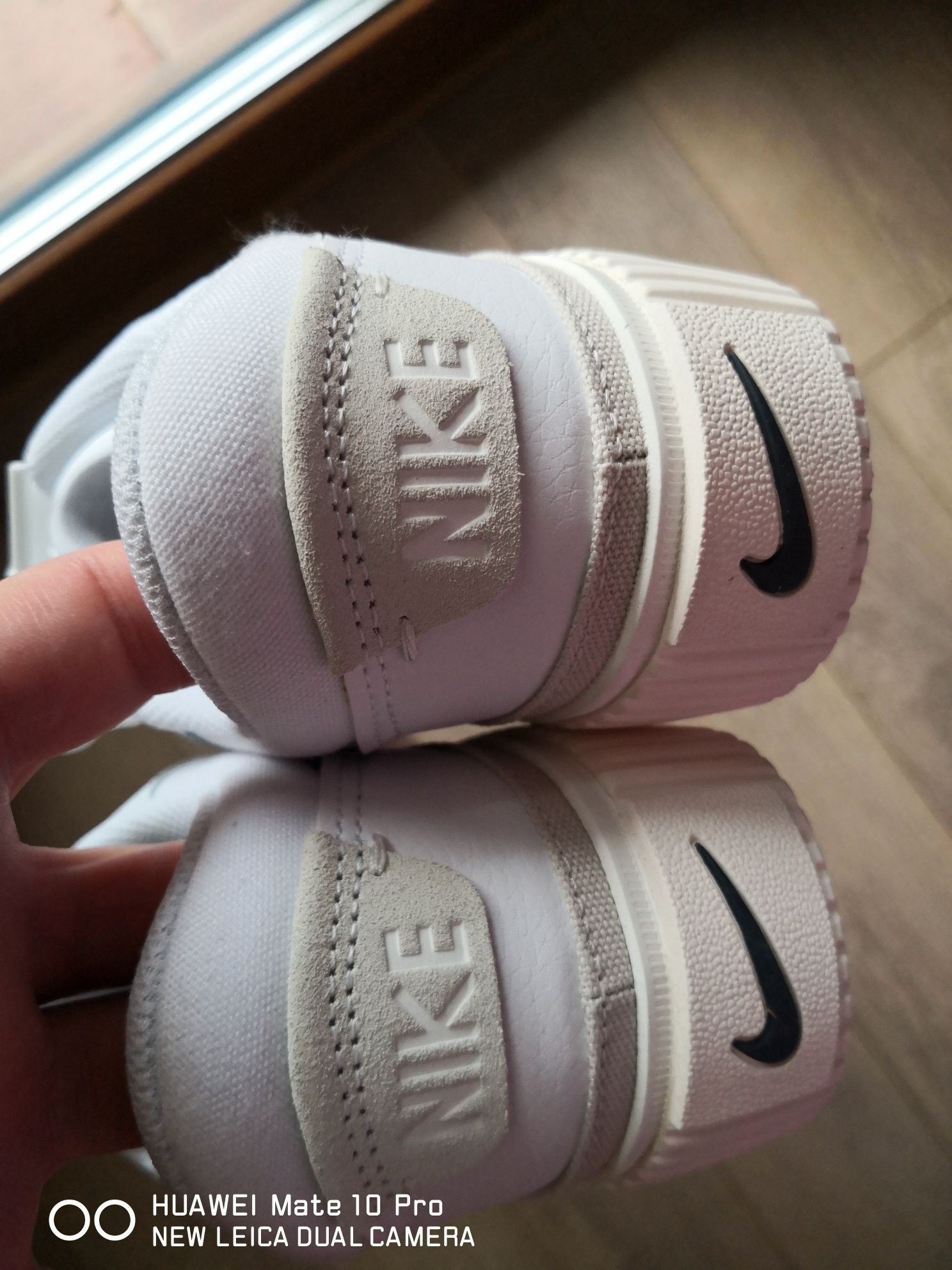Обувки W COURT LEGACY LIFT Nike. Леки и удобни сникърси на Nike.