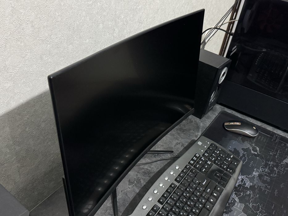 Игровой монитор сотилади 24 тали диагональ