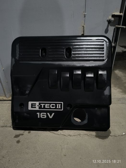 Большая крышка двигателя на Lacetti 1.6