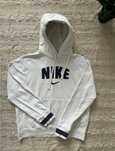Продавам Nike Hoodie