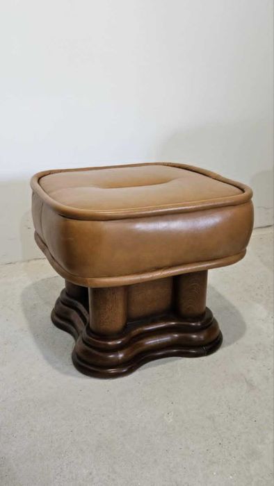 естествена кожа -телешки бокс и орнаменти от масивно дърво