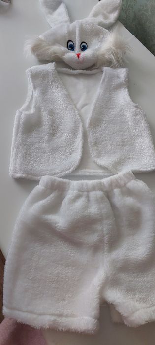 Карнавальный костюм зайчика