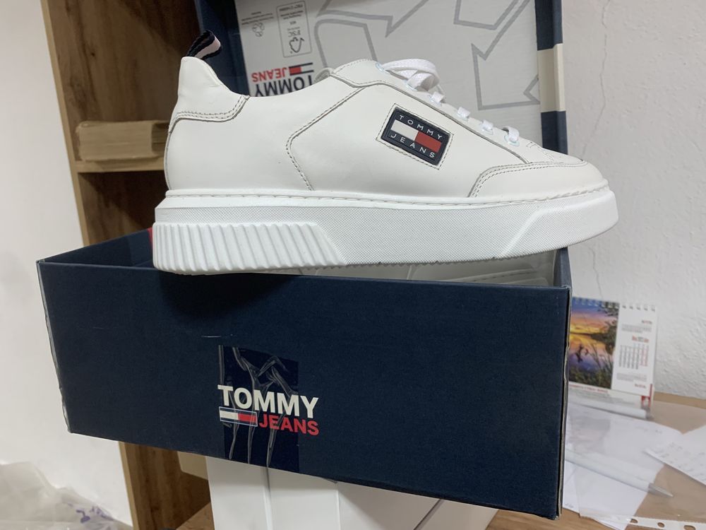 Дамски кецове TOMMY JEANS