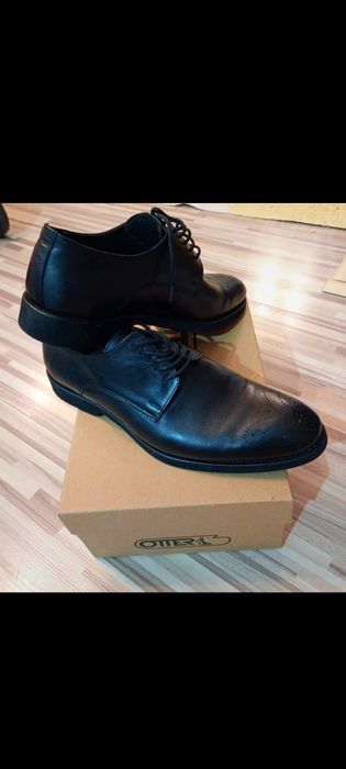Pantofi eleganți bărbați!