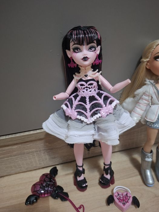 Monster high bratz rainbow high кукли