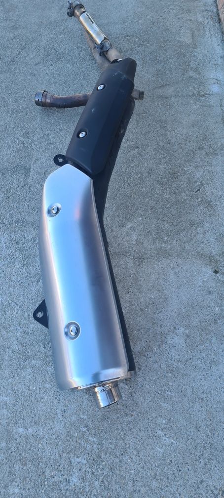 Vând evacuare completa originală Suzuki Vstrom 650