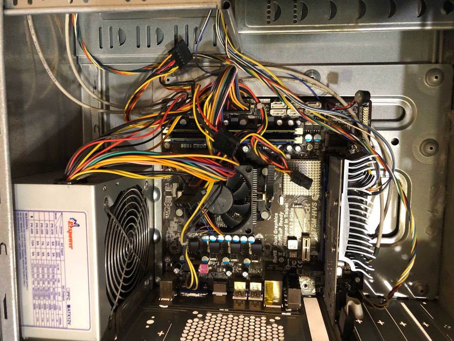 Сглобяван Настолен Компютър