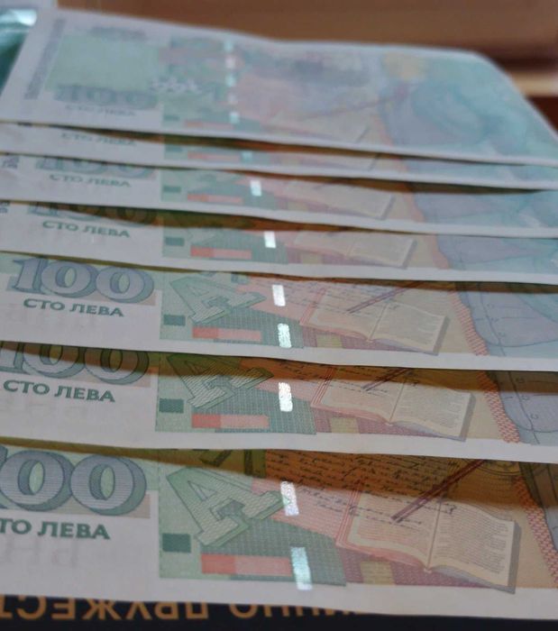 Банкноти 100 лева 2003 година UNC- поредни номера