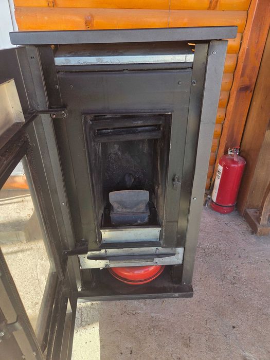 Камина на пелети с водна риза