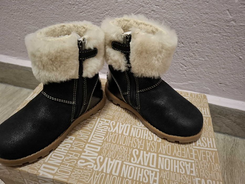 Детски обувки KickKers 25 номер