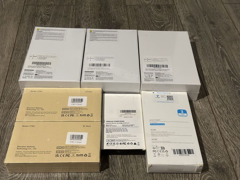 Powerbank-uri noi, sigilate / baterii externe cu incarcare solara