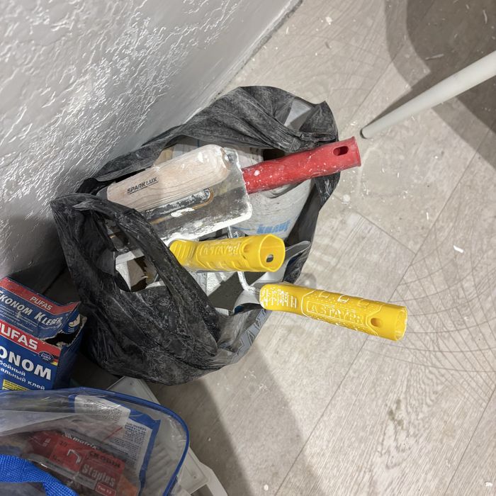 Отдам валики, кисти для ремонта и грунтовка