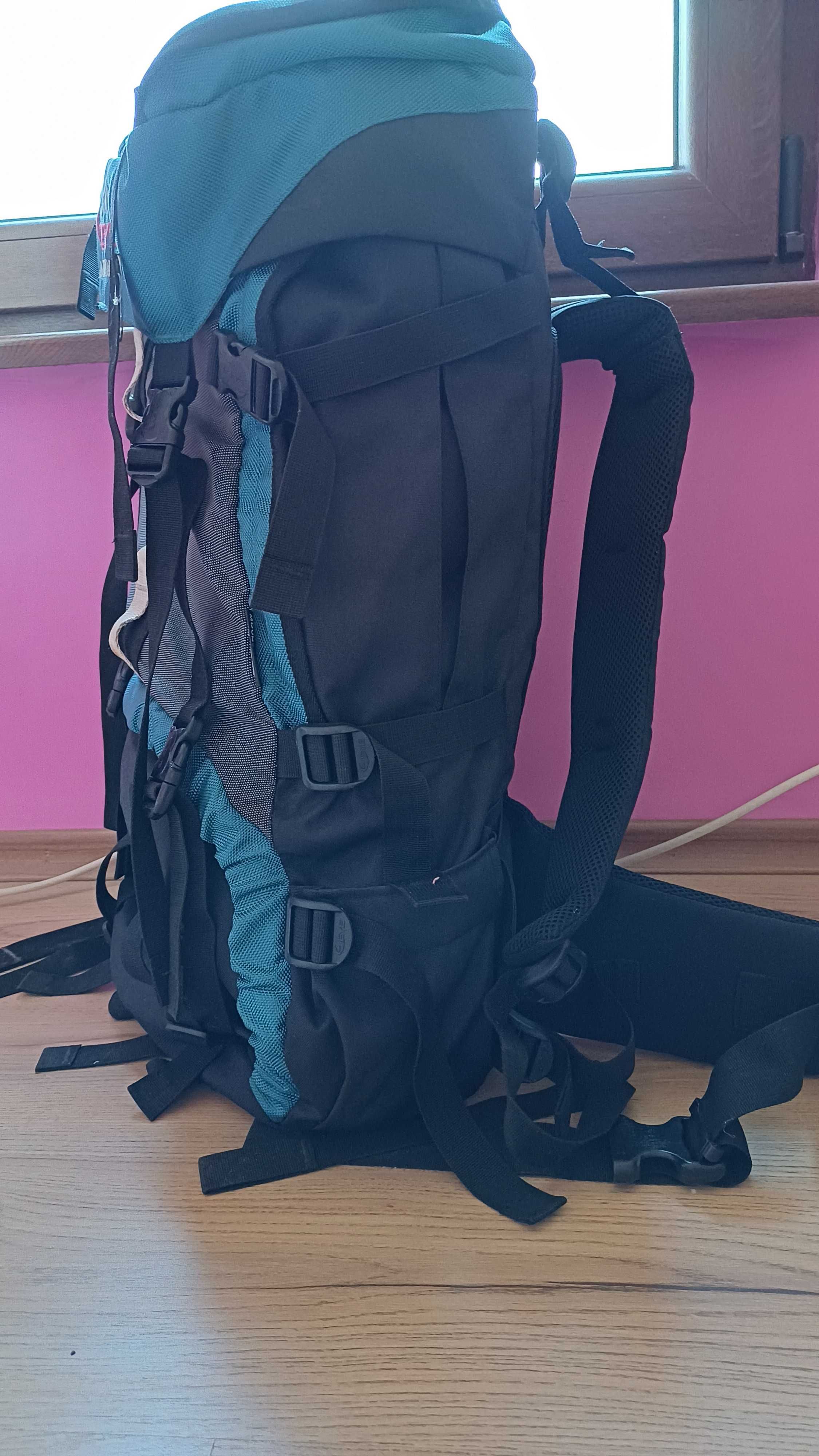 Туристическа раница, 70 L.